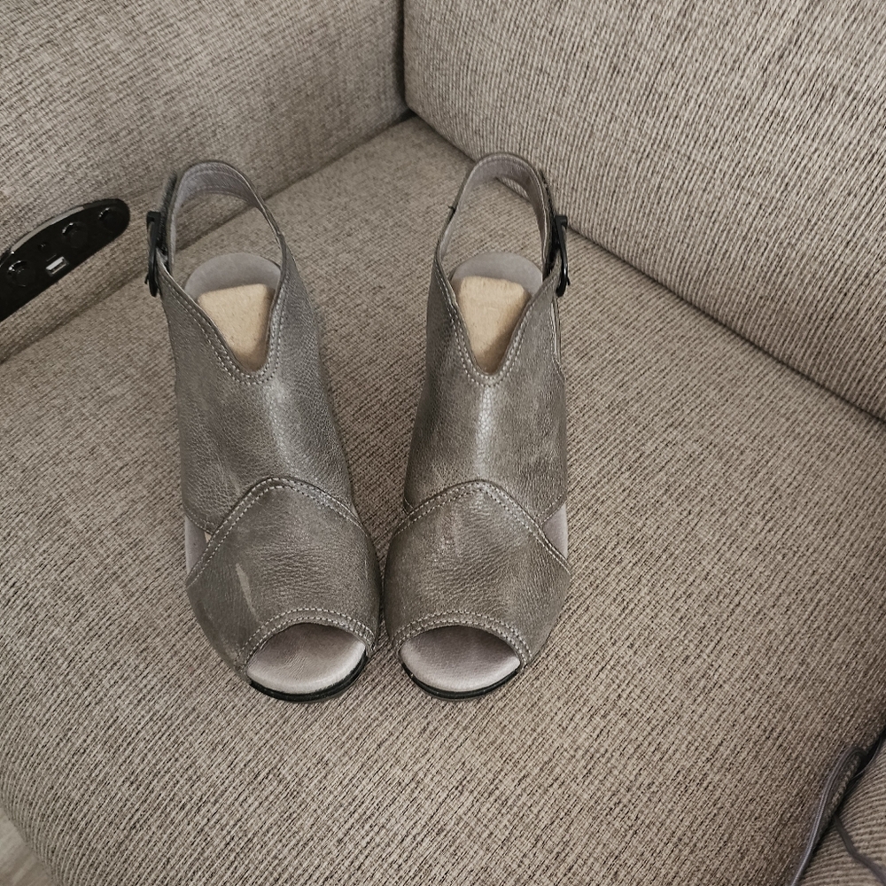 Dansko Vanda Peeptoe - Picture 3 of 8